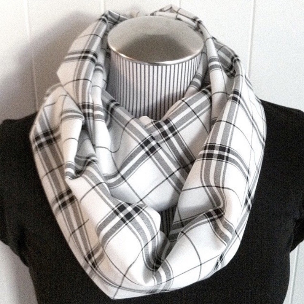 Infinity Scarf in Black and White Plaid OS